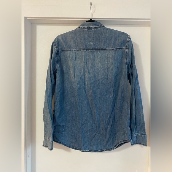 Aritzia - TNA - Boyfriend Fit Denim Shirt - Picture 2 of 3